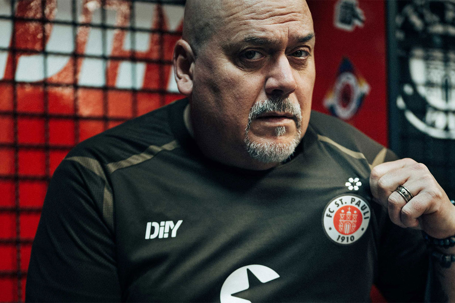 Stern_Thumbnail_Hover